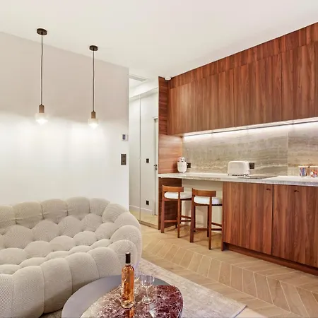Sunny Flat St Tropez - By Maisons De Charloc Homes * Saint-Tropez