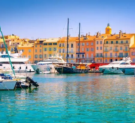 Sunny Flat St Tropez - By Maisons De Charloc Homes Saint-Tropez